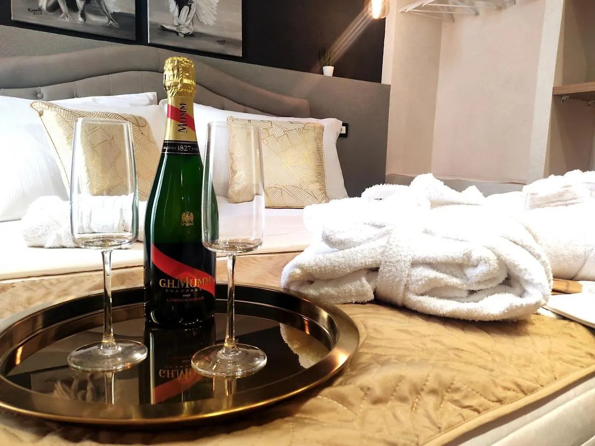 Bed & Breakfast Ti Scialii Suites Rooms And Relax Pachino Italia